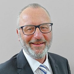 Steuerberater Detlef Bloadu